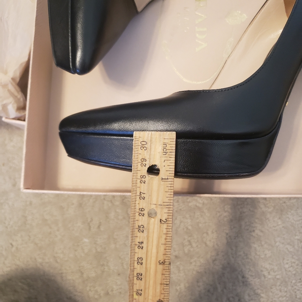 Prada Pumps - Picture 4 of 16